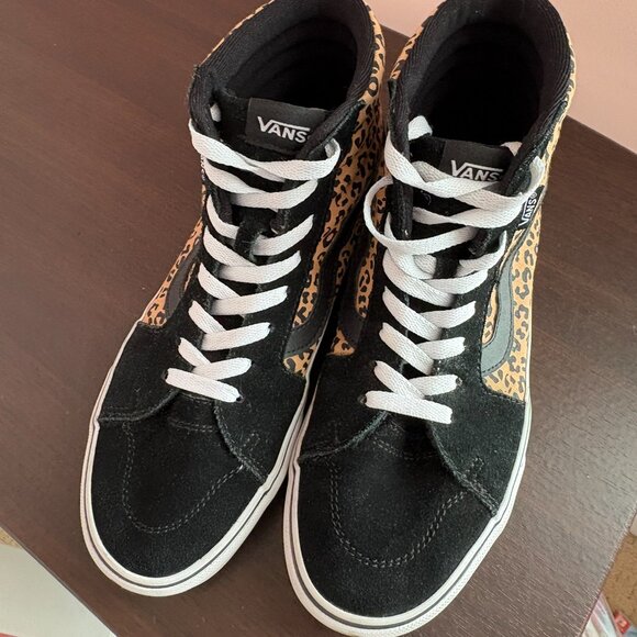 Vans Filmore Hi Top Leopard Print shoe - womens sz 9 - Picture 2 of 4